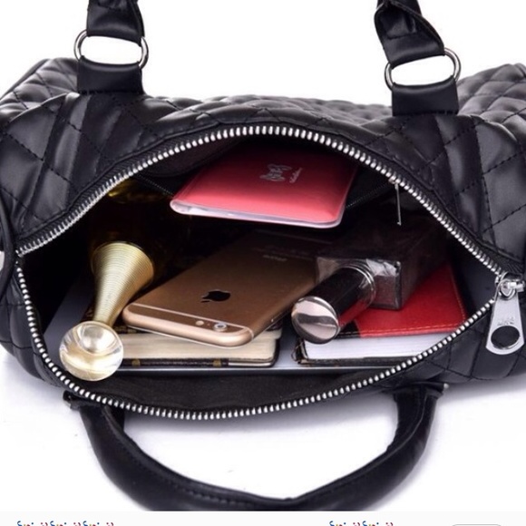 🎉🎉Really Cute Blk Bag🎉🎉 - Picture 2 of 3