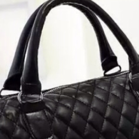 🎉🎉Really Cute Blk Bag🎉🎉 - Picture 3 of 3