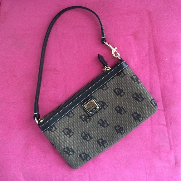 Dooney & Bourke wristlet