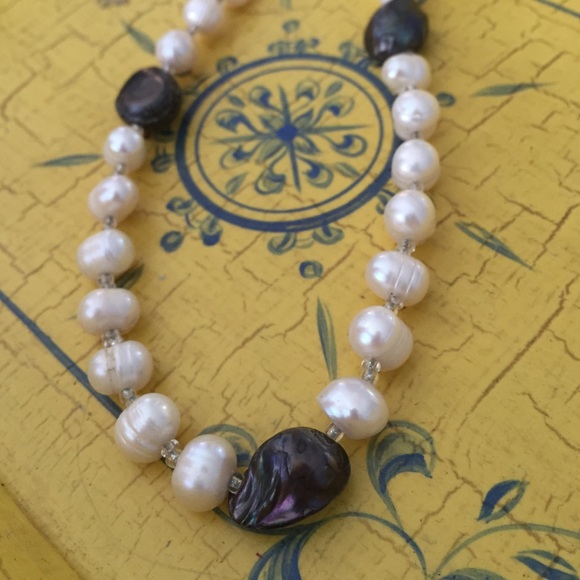 Unique pearl necklace