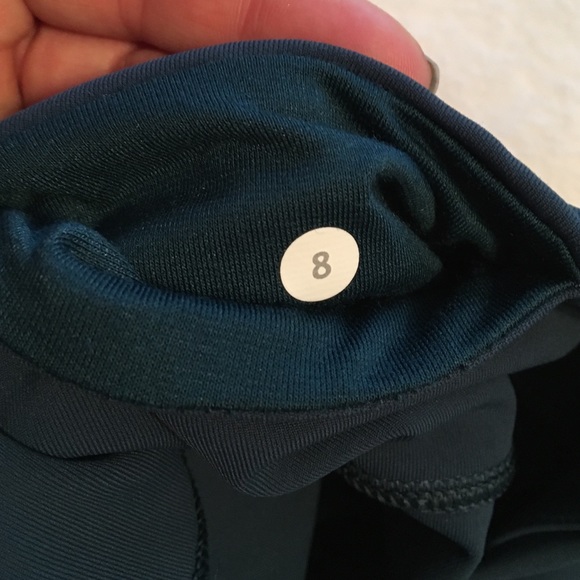 Lululemon crop pants - Picture 4 of 4
