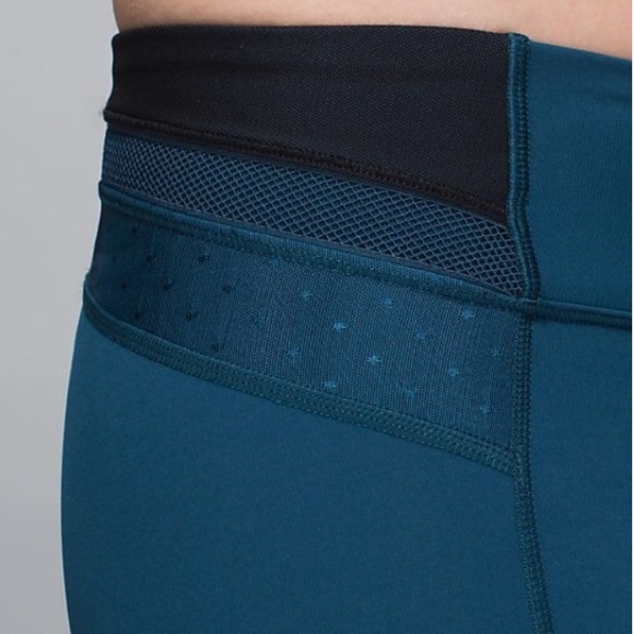 Lululemon crop pants - Picture 2 of 4