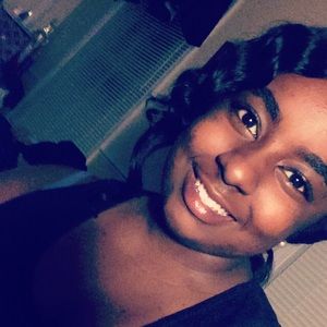 Meet your Posher, Victoria