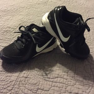 💸REDUCED! Toddler Nike baseball cleats size 10