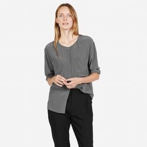 EUC Collarless 2 Pocket Silk Button Down in Slate