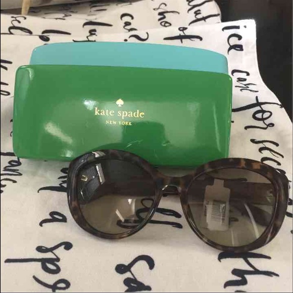 KATE SPADE SUNGLASSES & CASE
