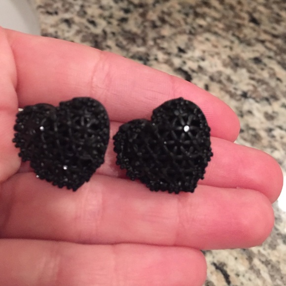 Black heart earrings