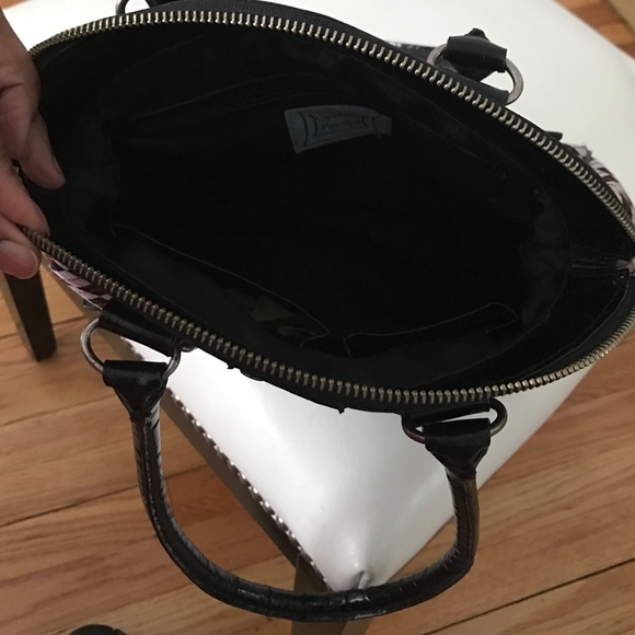 Purse - Picture 2 of 4