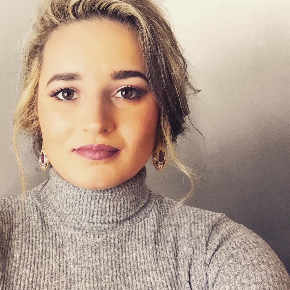 Meet your Posher, Britta