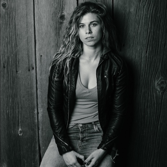 Meet your Posher, Marisa - Picture 3 of 3