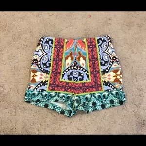 Super cute print high waisted shorts!