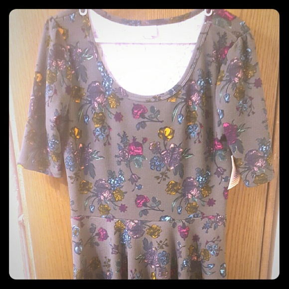 Size XL Nicole