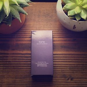 Tarte Amazonian Clay Foundation Light-Medium Honey