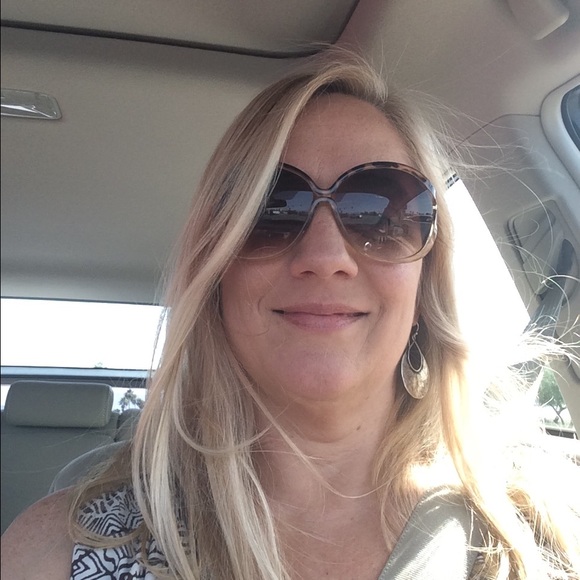 Meet your Posher, Donna