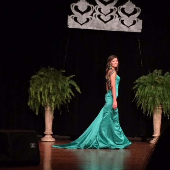 Size 2 Sherri Hill 2016 Prom Dress - Picture 3 of 5