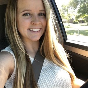 Meet your Posher, Brooke