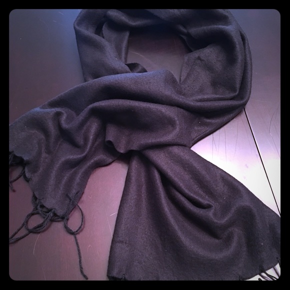 Cashmere Feel Scarf - solid black