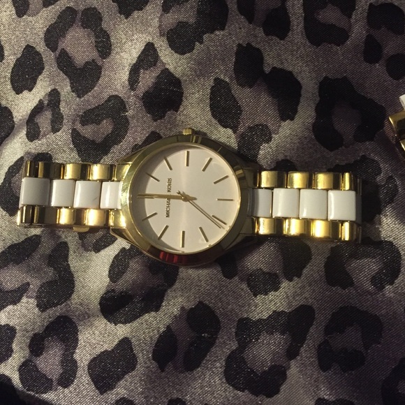 Michael Kors Watch - Picture 3 of 3