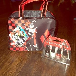Harley Quinn make up bag & Nail set