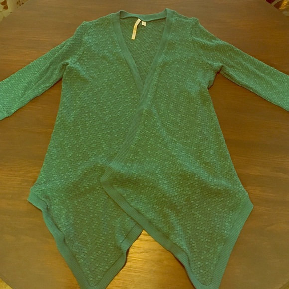 Asymmetrical green knit cardigan