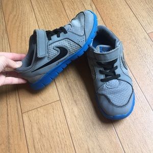 Boys Nike size 1