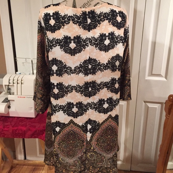 Paisly/floral dress - Picture 3 of 3