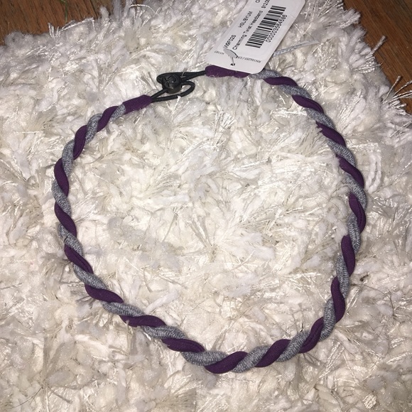 NWT Twist Headband