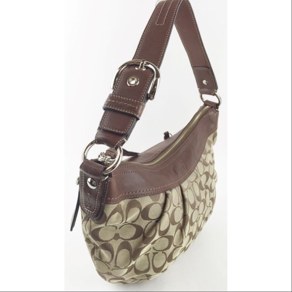 🎀Genuine Coach Signature Hobo Bag!💕 - Picture 2 of 2