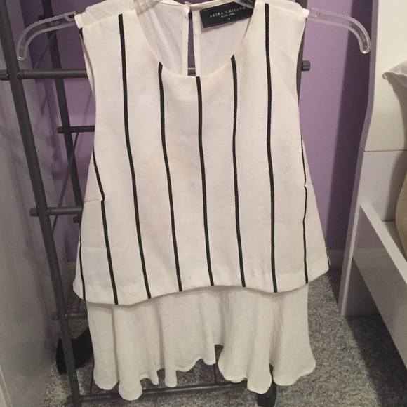 Cute Going Out Top From Akira!