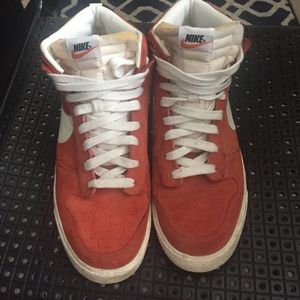 Orange Nike SB 8/10 cond. suede.