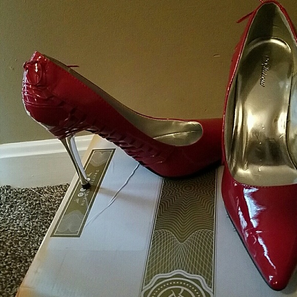 red shoes