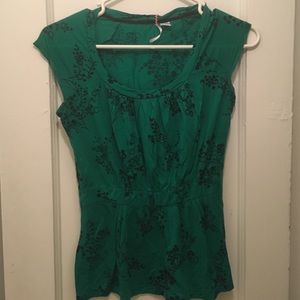 Anthropologie green cap-sleeved top