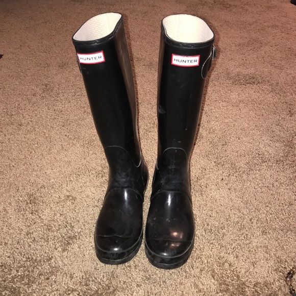 Black hunter boots