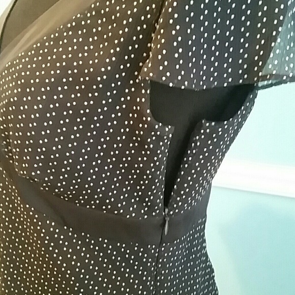 Flutter sleeve polka dot blouse - Picture 2 of 4