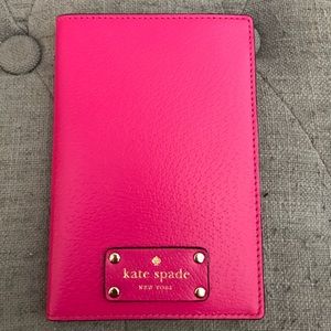BNWT Kate Spade ♠️ Passport Cover (Kati Dori)