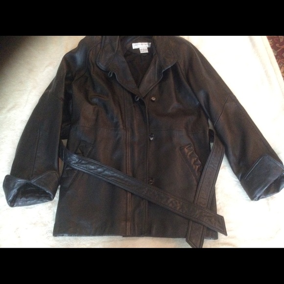 Ladies Leather Coat New Price - Picture 1 of 3