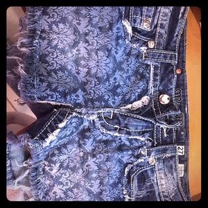 Miss Me Damask denim shorts sz 27