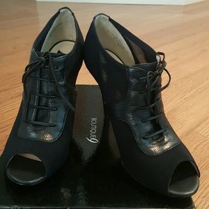 Boutique 9 black open toe oxford heel (new)