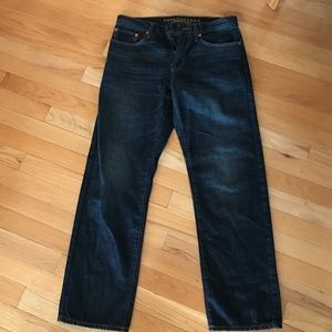 NWOT American Eagle Dark Wash Jeans