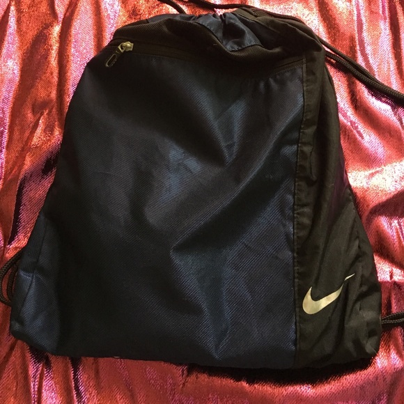 drawstring nike bag