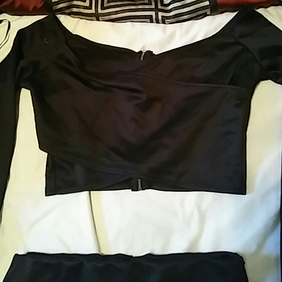 Two piece - Picture 3 of 4