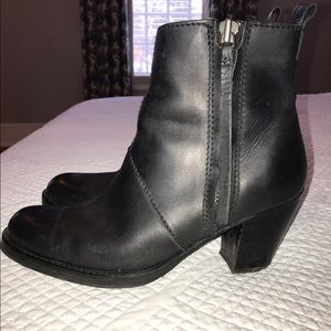 Acne Pistol black boots