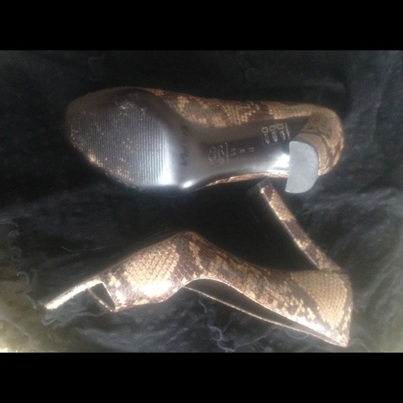 Via Spiga Snake Heels - Picture 3 of 4