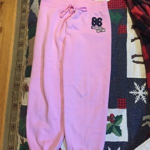 Very comfy n cute 3/4 ( calf length )PINK sweats