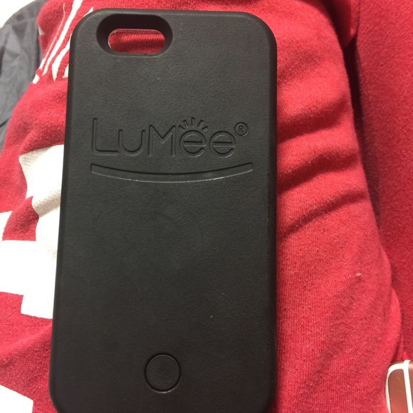 iPhone 6/6s lumee case.