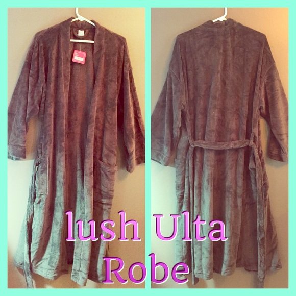 Ulta Other - 🛀🏼Super Plush and Soft Ulta Robe OS New With Tag