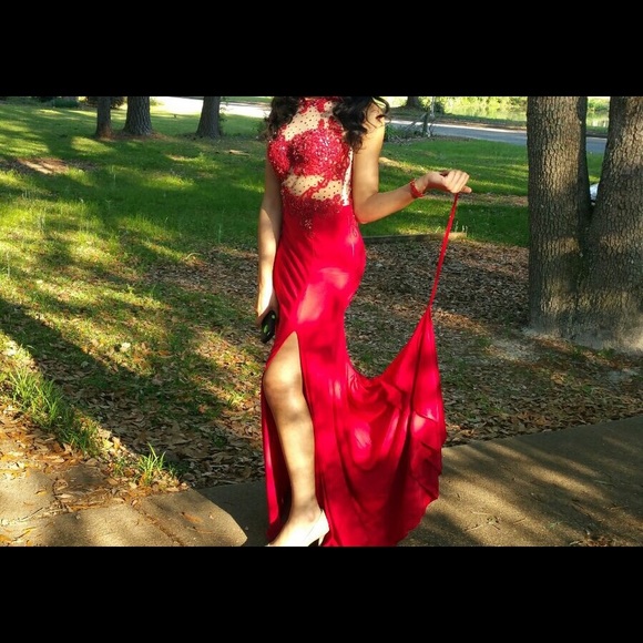 Red prom dress