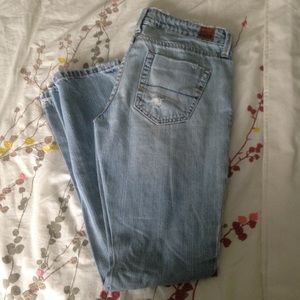 American Eagle Light Wash Distressed Jeans