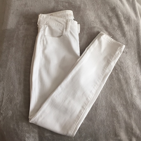American Eagle white skinnies