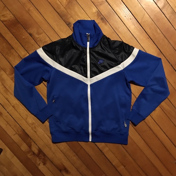 Nike Full-Zip Jacket - Picture 1 of 2